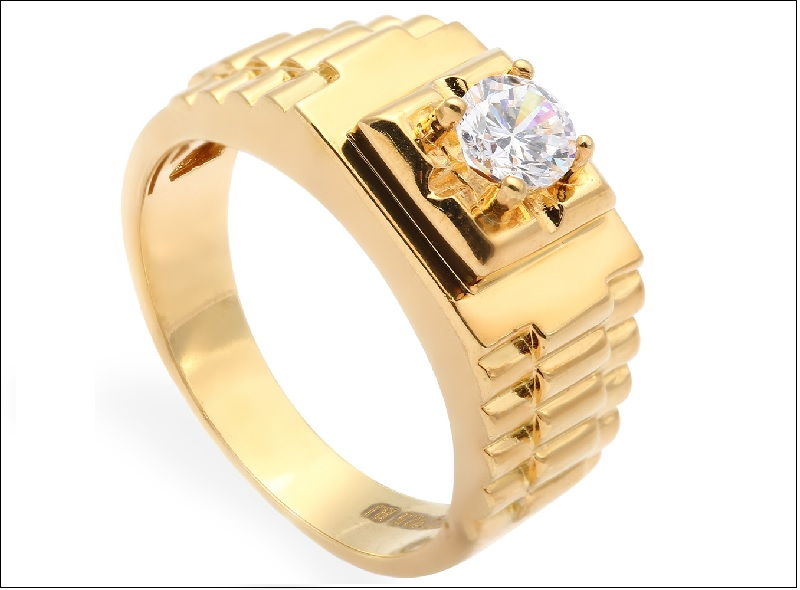 Chất liệu bạc 925 mạ v&agrave;ng 18k, được đ&iacute;nh đ&aacute; CZ